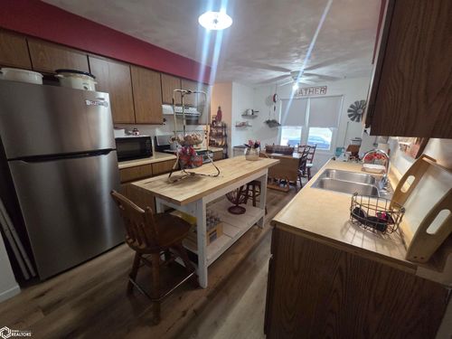 107 E South St, Mount Pleasant, IA, 52641-2524 | Card Image