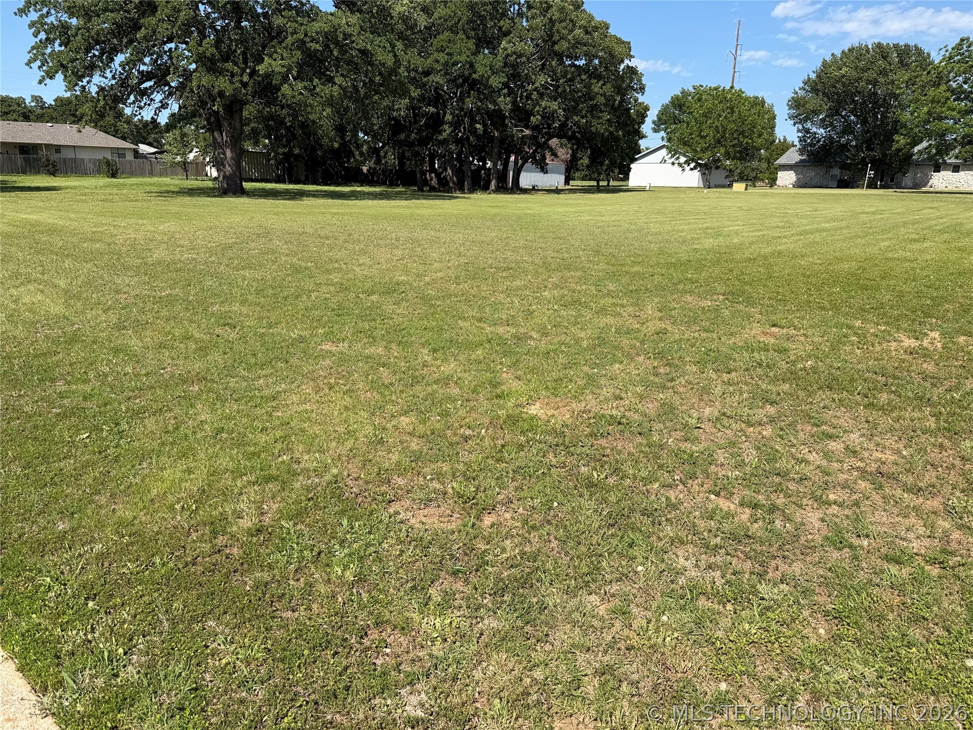 Land in Ardmore 2
