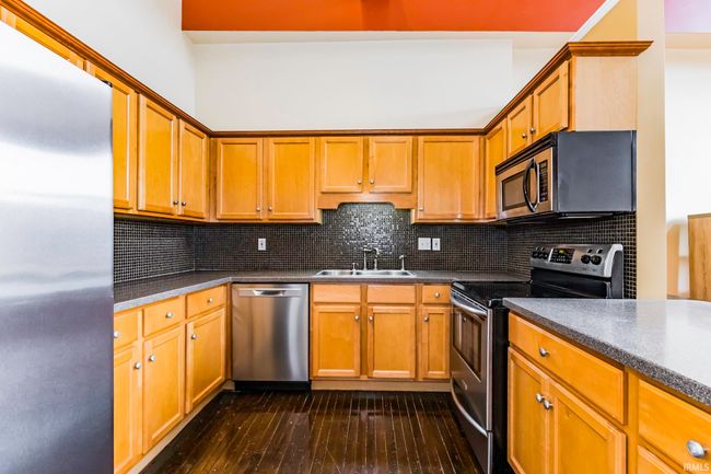 APT-304 - 301 S Walnut St, Condo with 1 bedrooms, 2 bathrooms and null parking in Muncie IN | Image 9