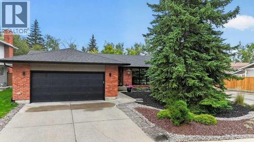 88 Midridge Close Se, Calgary, AB, T2X1G1 | Card Image