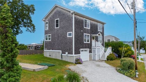 18 N Water St, Portsmouth, RI, 02871-6011 | Card Image