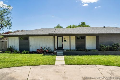 3130 47th St, Tulsa, OK, 74105-5307 | Card Image