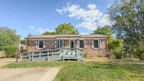 187 Dale Ter, Clarksville, TN, 37042-4012 | Card Image
