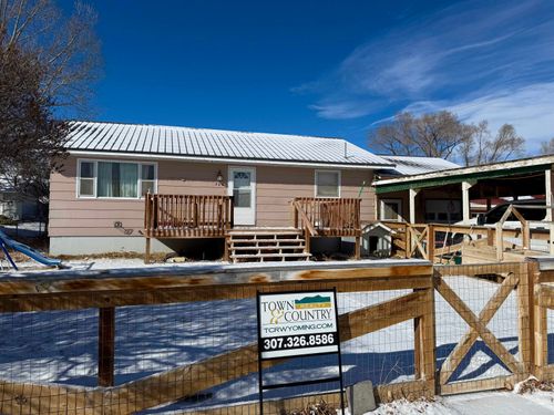 208 N 7th St, Saratoga, WY, 82331-5048 | Card Image