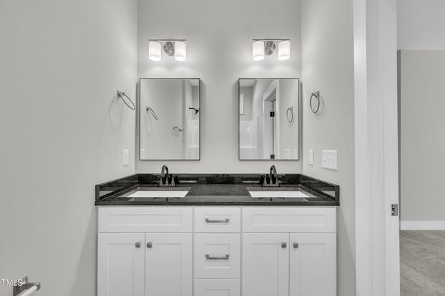 28-617 Ray St-36 | Image 26