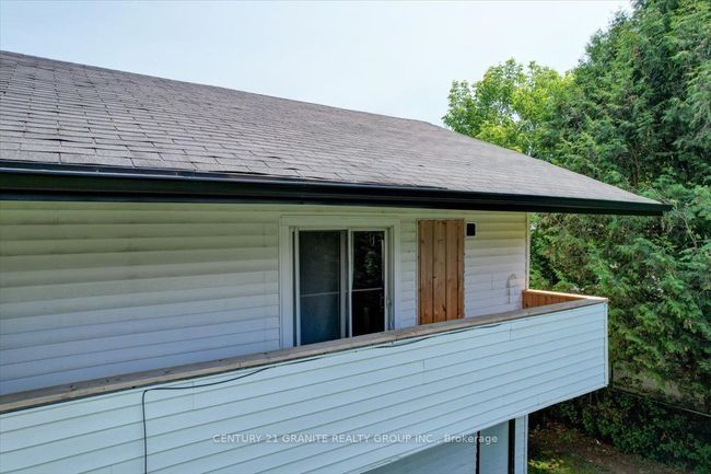 2289 Loop Rd, Home with 6 bedrooms, 4 bathrooms and 4 parking in Wilberforce ON | Image 32