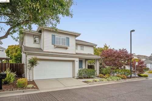 25 Farallon Ct, Richmond, CA, 94804-7466 | Card Image