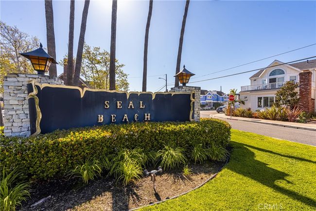 1207 Seal Way, Home with 6 bedrooms, 4 bathrooms and 2 parking in Seal Beach CA | Image 21