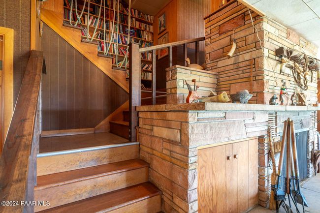 Staircase | Image 10
