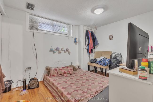 19 Langwith Crt, House other with 6 bedrooms, 3 bathrooms and 4 parking in Brampton ON | Image 16
