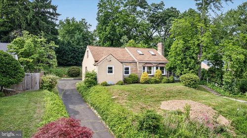 250 Lismore Ave, GLENSIDE, PA, 19038-3908 | Card Image