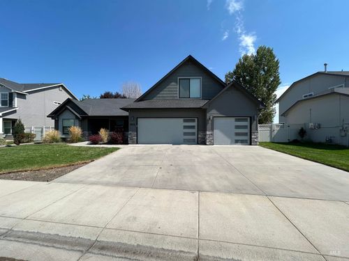 5272 N Cortona Way, Meridian, ID, 83646-3121 | Card Image