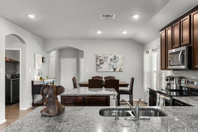 7639 Coffee Ml, House other with 3 bedrooms, 3 bathrooms and null parking in San Antonio TX | Image 12