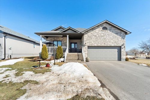 4 Dorchester Dr, Wellington, ON, K0K3L0 | Card Image