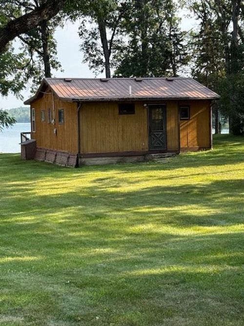 23519 W Foxview Ln, Detroit Lakes, MN, 56501-7115 | Card Image