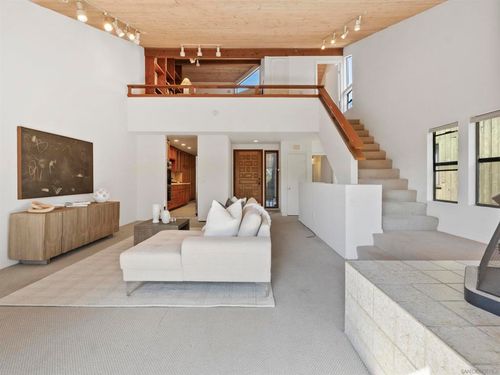 616 W Lewis St, San Diego, CA, 92103-1925 | Card Image