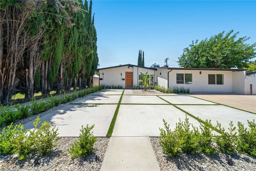 22928 Leadwell St, West Hills, CA, 91307-2119 | Card Image