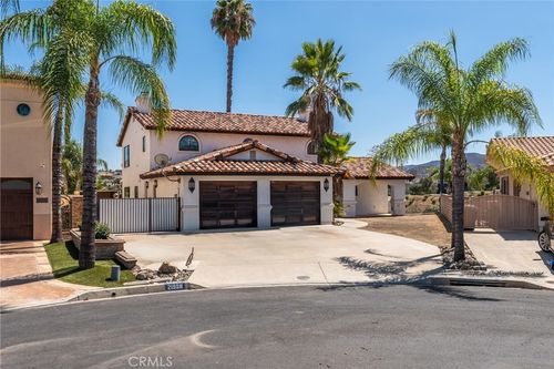 21998 Strawberry Ln, Canyon Lake, CA, 92587-7614 | Card Image