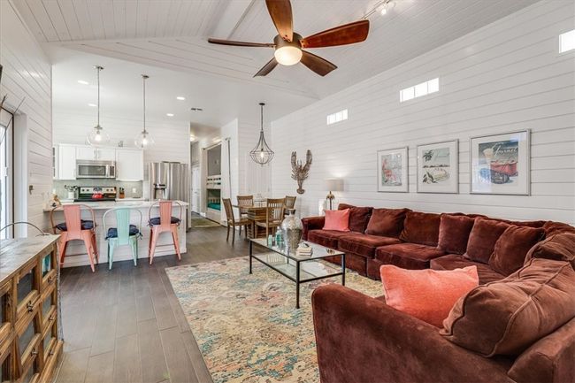 UNIT-201 - 2212 State Highway 361, Townhouse with 3 bedrooms, 3 bathrooms and 2 parking in Port Aransas TX | Image 6