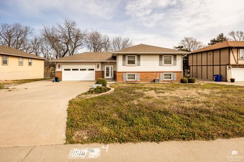 1518 Holly Ln, Junction City, KS, 66441-3396 | Card Image