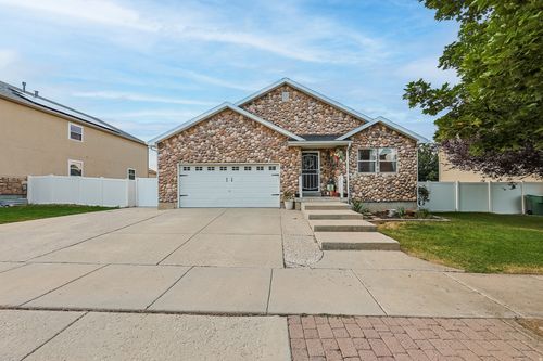 6748 W Shumard Oak Dr, West Jordan, UT, 84081-1844 | Card Image