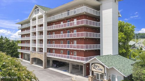 202-111 Jake Thomas Rd, Pigeon Forge, TN, 37863-5266 | Card Image