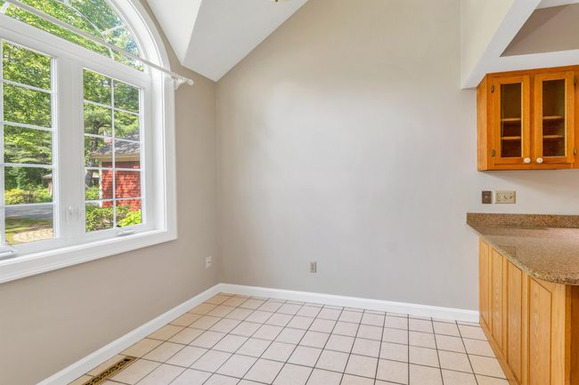 9 Peninsula Dr, Condo with 2 bedrooms, 3 bathrooms and null parking in Stratham NH | Image 12