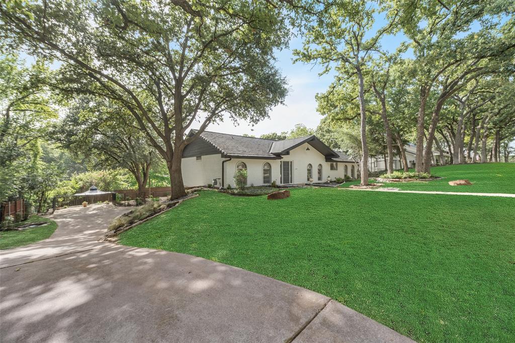 Edgecliff Dr, Bedford, TX 76022