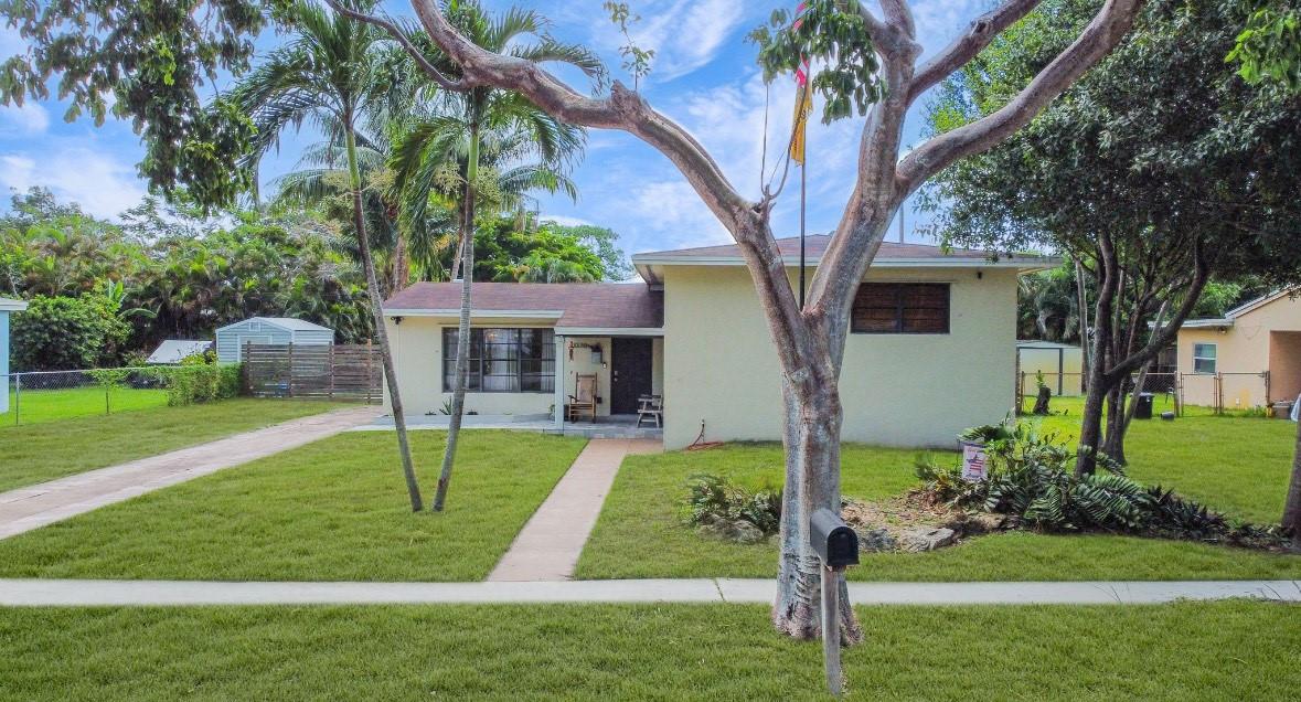 47th Ave, Plantation, FL 33317