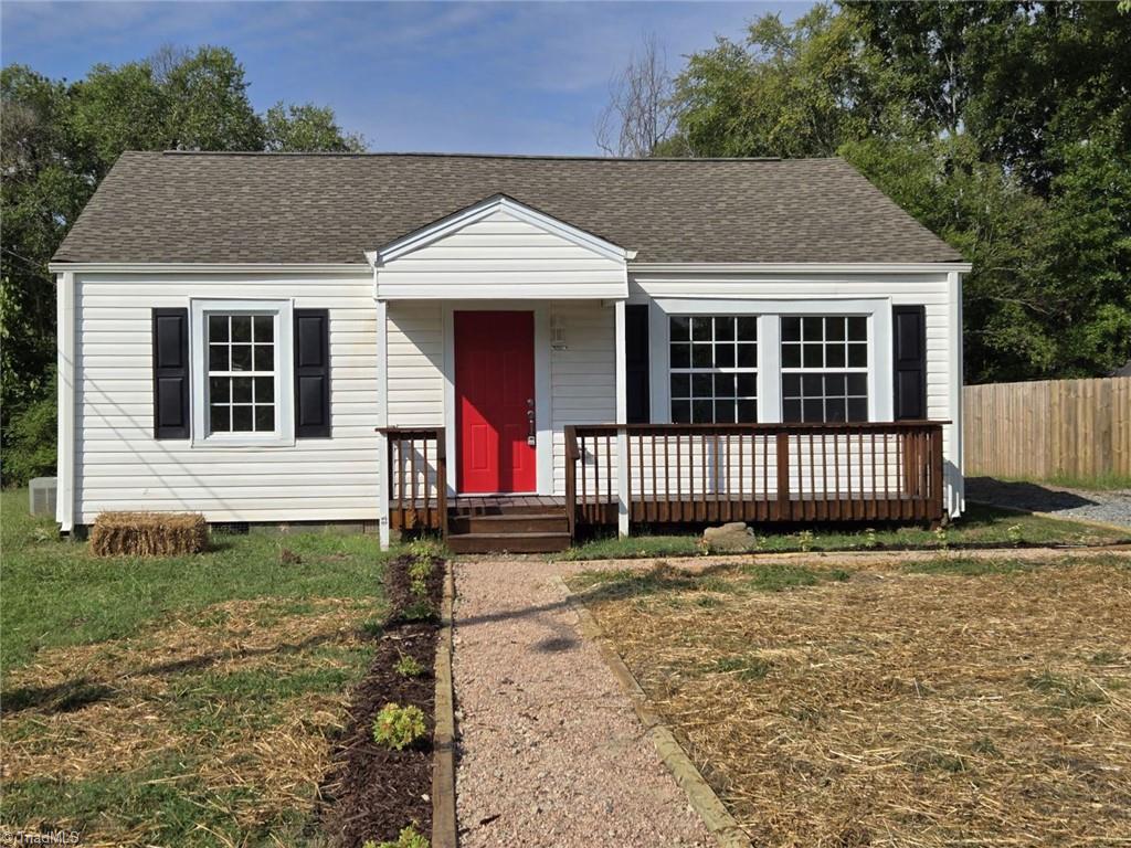 Washburn St, Lexington, NC 27292