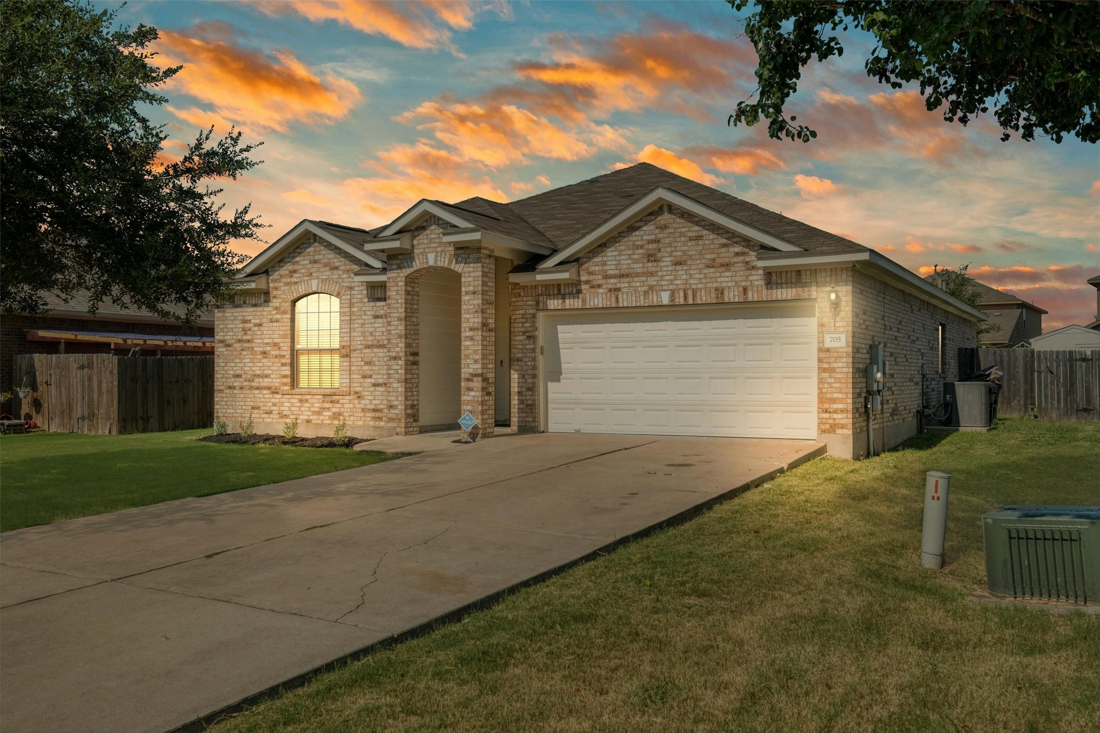 Kates Way, Hutto, TX 78634