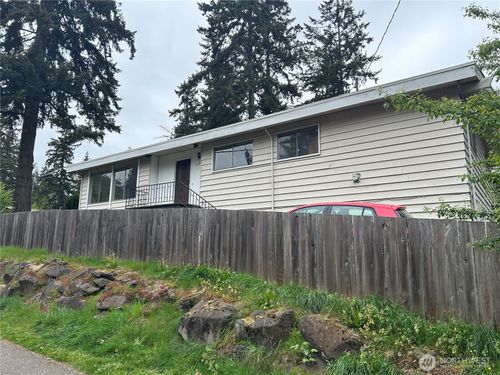 11718 5th Avenue Ne, Seattle, WA, 98125 | Card Image