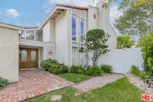 2637 Angelo Dr, Los Angeles, CA, 90077 | Card Image