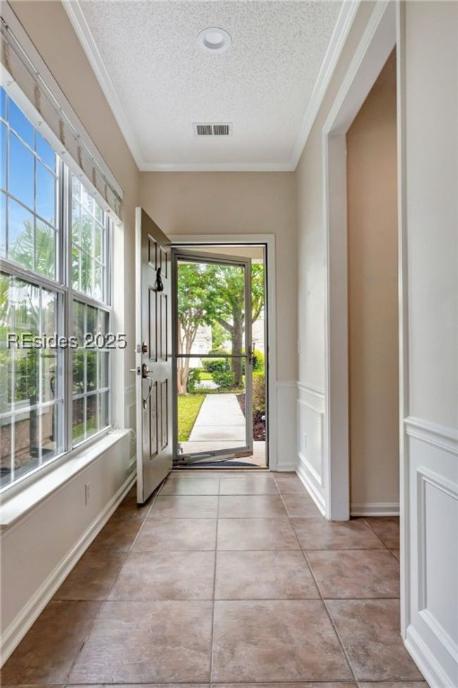 8 Biltmore Dr, House other with 3 bedrooms, 2 bathrooms and null parking in Bluffton SC | Image 7