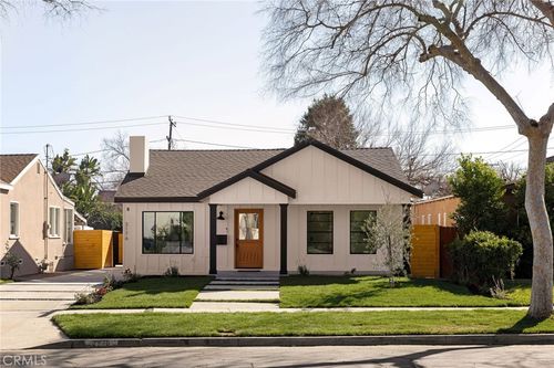 3176 La Tierra St, Pasadena, CA, 91107 | Card Image