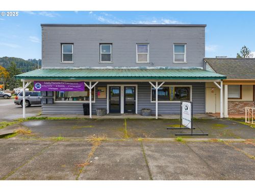 47470 Highway 58, Oakridge, OR, 97463-9750 | Card Image