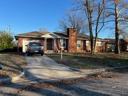 3005 Missouri Ave, Joplin, MO, 64804-2760 | Card Image