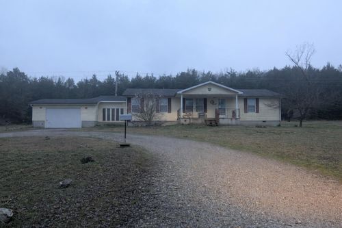 8980 W State Highway 76, Cape Fair, MO, 65624-5215 | Card Image