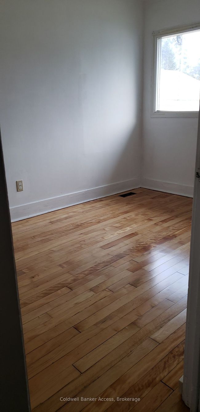 11 Laurentian St, House other with 4 bedrooms, 1 bathrooms and 2 parking in Deep River ON | Image 21