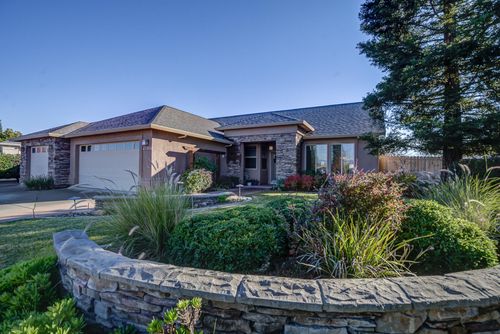 4105 Winter Green Ct, Redding, CA, 96001-6157 | Card Image