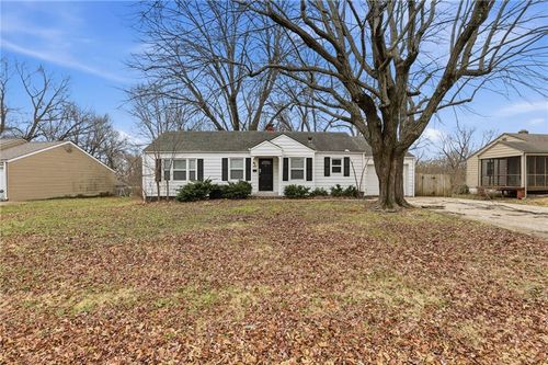 9609 E 68th St, Raytown, MO, 64133-5919 | Card Image