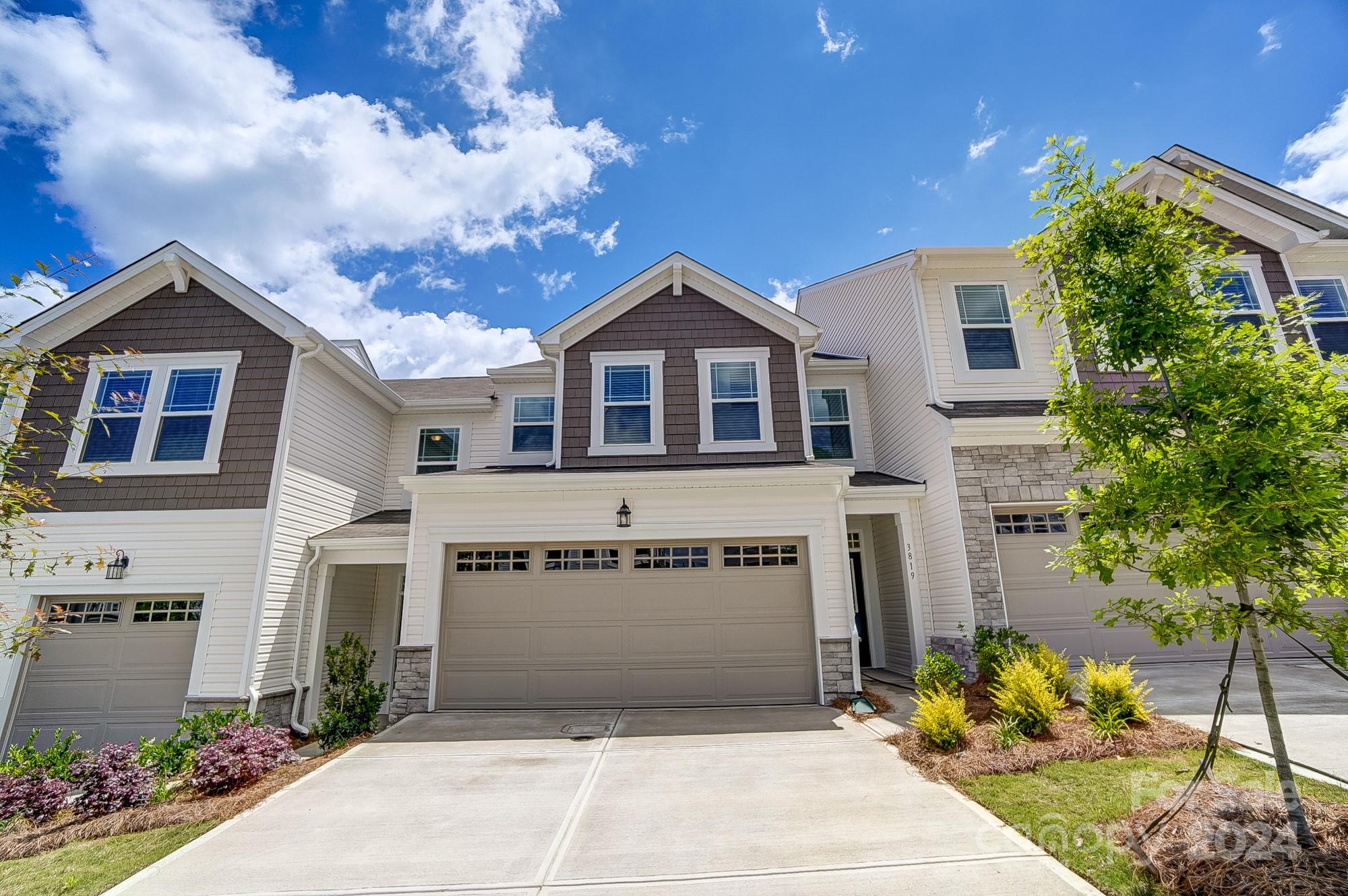 Tamarack Dr, Charlotte, NC 28278