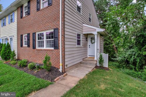 570 Millshire Dr, MILLERSVILLE, MD, 21108-1620 | Card Image