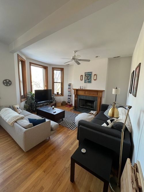 apt-2n-4053 Kenmore Ave, Chicago, IL, 60613-5470 | Card Image
