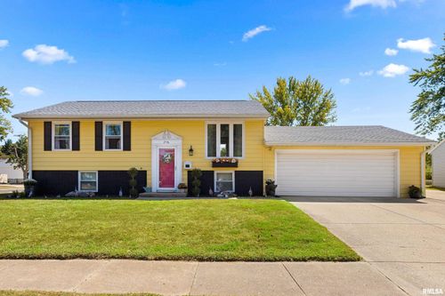 2116 Valentine Ave, Pekin, IL, 61554-1969 | Card Image
