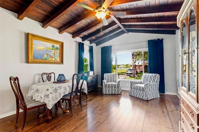 Living Room | Image 9