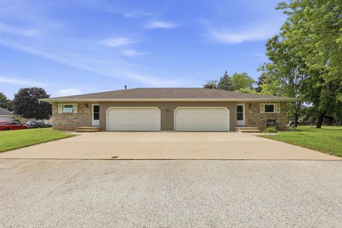 2605 W Big Bend Drive, GRAND CHUTE, WI, 54914 | Card Image