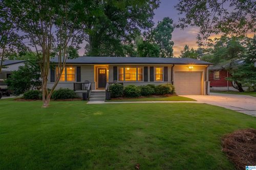 636 Oakmoor Dr, HOMEWOOD, AL, 35209-6424 | Card Image