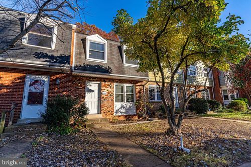 4311 Elliot Ct, WOODBRIDGE, VA, 22193-2600 | Card Image