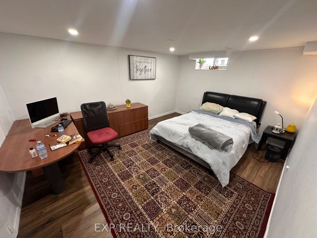 1076 Barwell Ave, House attached with 5 bedrooms, 3 bathrooms and 2 parking in Ottawa ON | Image 7